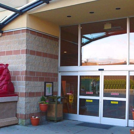 Red Lion Inn And Suites Victoria Exterior foto
