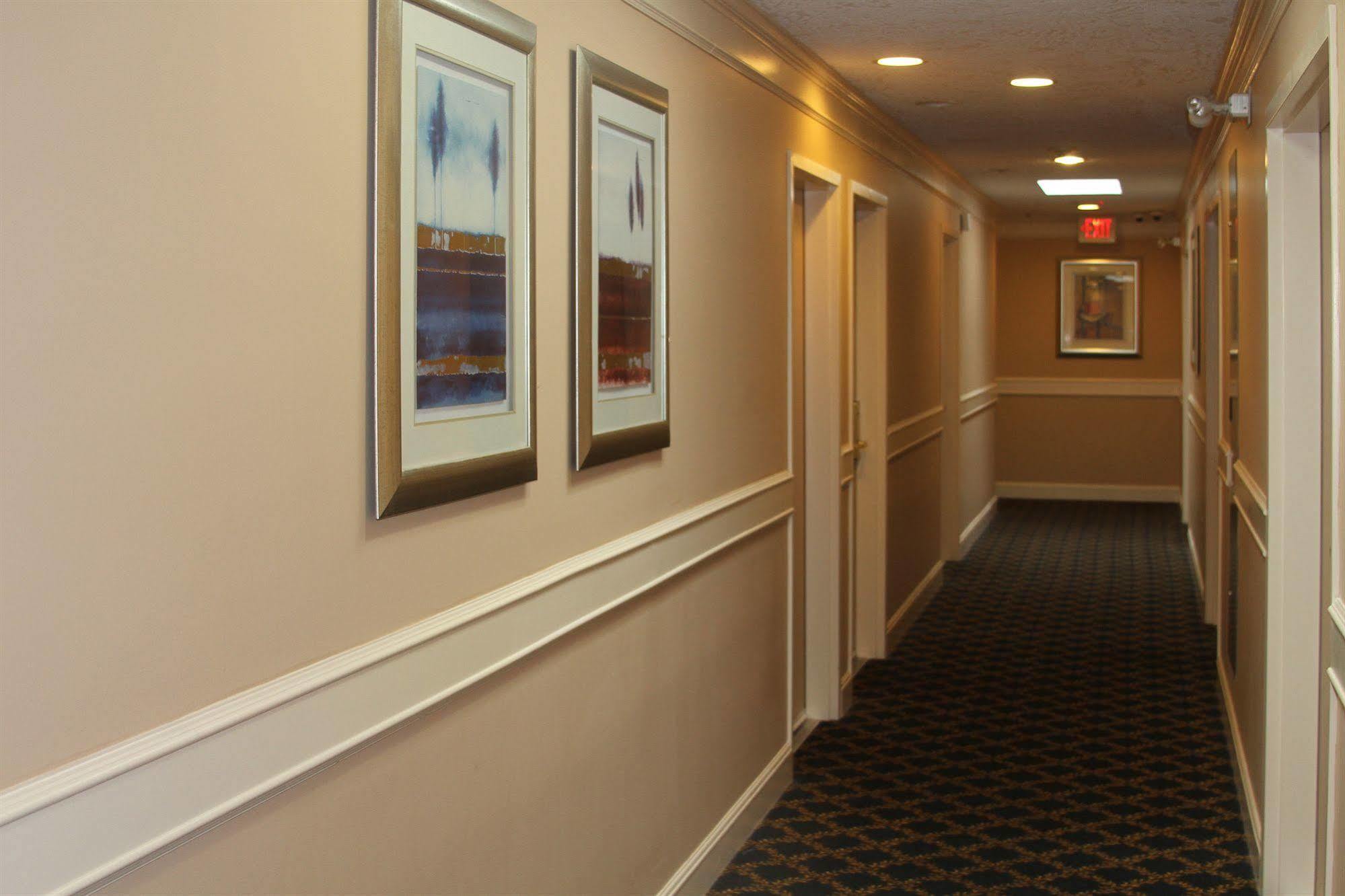 Red Lion Inn And Suites Victoria Exterior foto